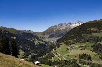 Surselva Tal - Kanton Graubünden Schweiz - Glarean Magazin Surselva Tal - Kanton Graubünden Schweiz - Glarean Magazin