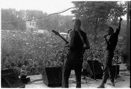 Die Band Siekiera on stage, Jarocin 1984