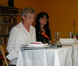Barbara Finke-Heinrich liest aus ihren Texten.