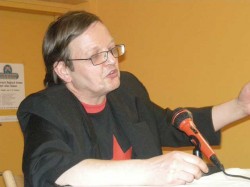 Gerald Grassl spricht kurz über die Geschichte der Literatur der Arbeitswelt.