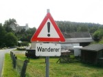 Tafel mit der Aufschrift Wanderer