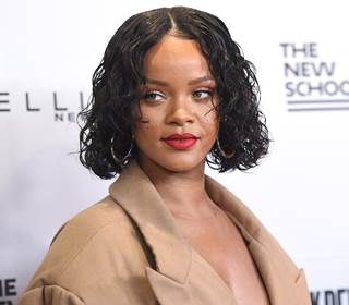 Snapchat under fire after hosting 'slap Rihanna' ad