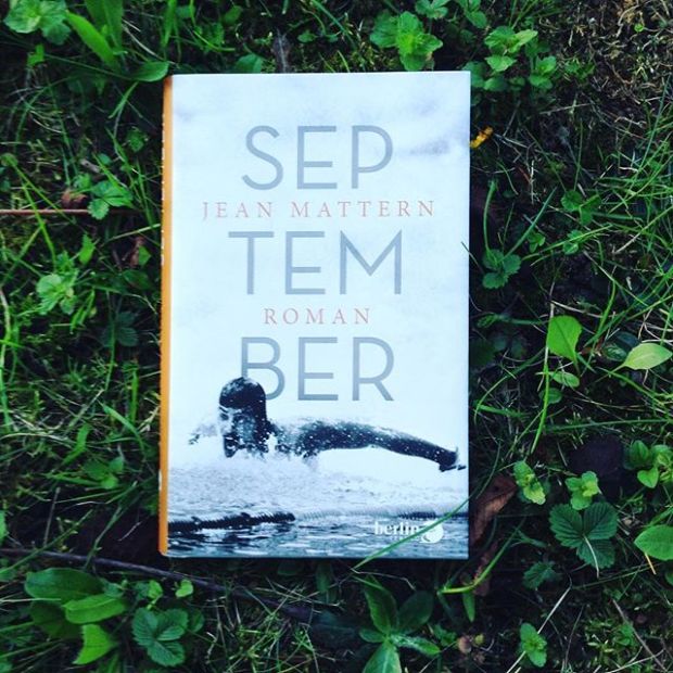 "September" von Jean Mattern, Deutsch im Berlin Verlag, 2016