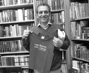 Lest Bücher nicht T-Shirts  © Samy Wiltschek