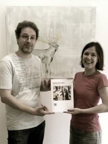 Bernhard Rusch mit Elzemieke de Tiége vor einem Bild von Jenny Schminke © Susanne Nawroth