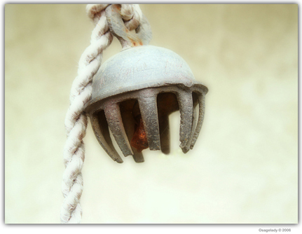 A Simple Bell by osagelady@deviantart.com