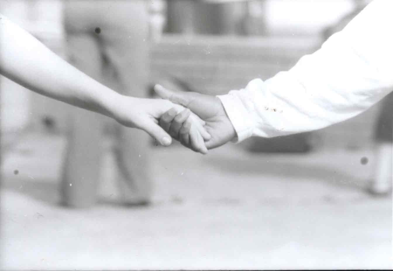 Holding Hands © orangevolvogrl86@deviantart.com (2003)