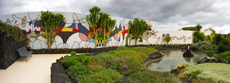 Wandmosaik von César Manrique im Hof seines ehemaligen Wohnhauses in Arrecife (Lanzarote), Quelle: Wikimedia