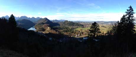 Neuschwanstein, Panoramablick auf Schloss Hohenschwangau