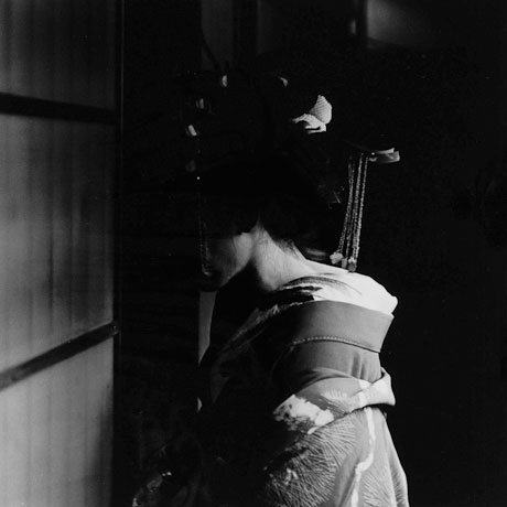 Toshio Enomoto: Takasago Dayu, Kabuki Renshujo Theater, Shimabara (1983), Gelatin Silver, 25x25 cm