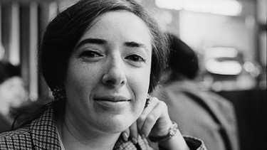 Die österreichische Schriftstellerin Elfriede Gerstl im Kaffeehaus, Wien um 1970 | Bild: picture-alliance/imago