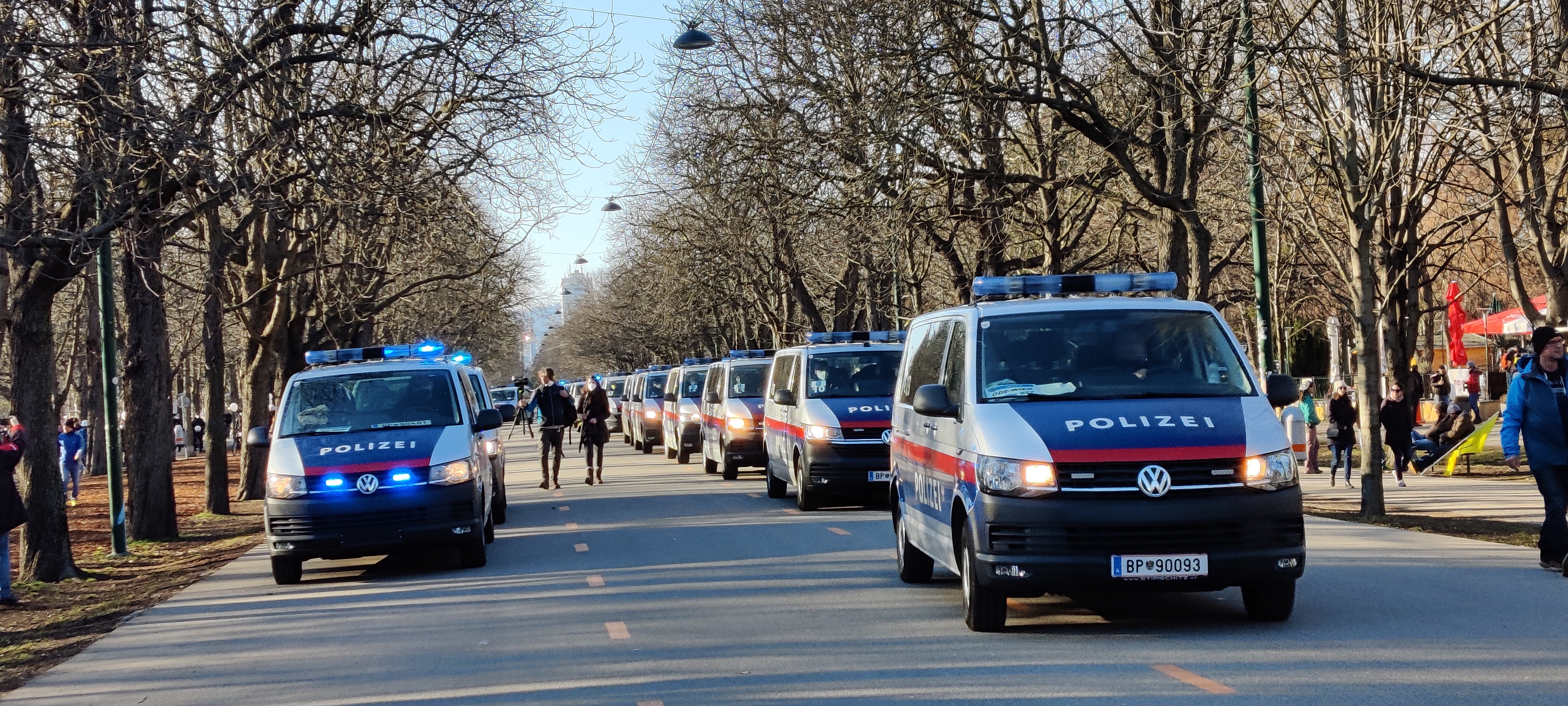 Polizei auf der Hauptallee