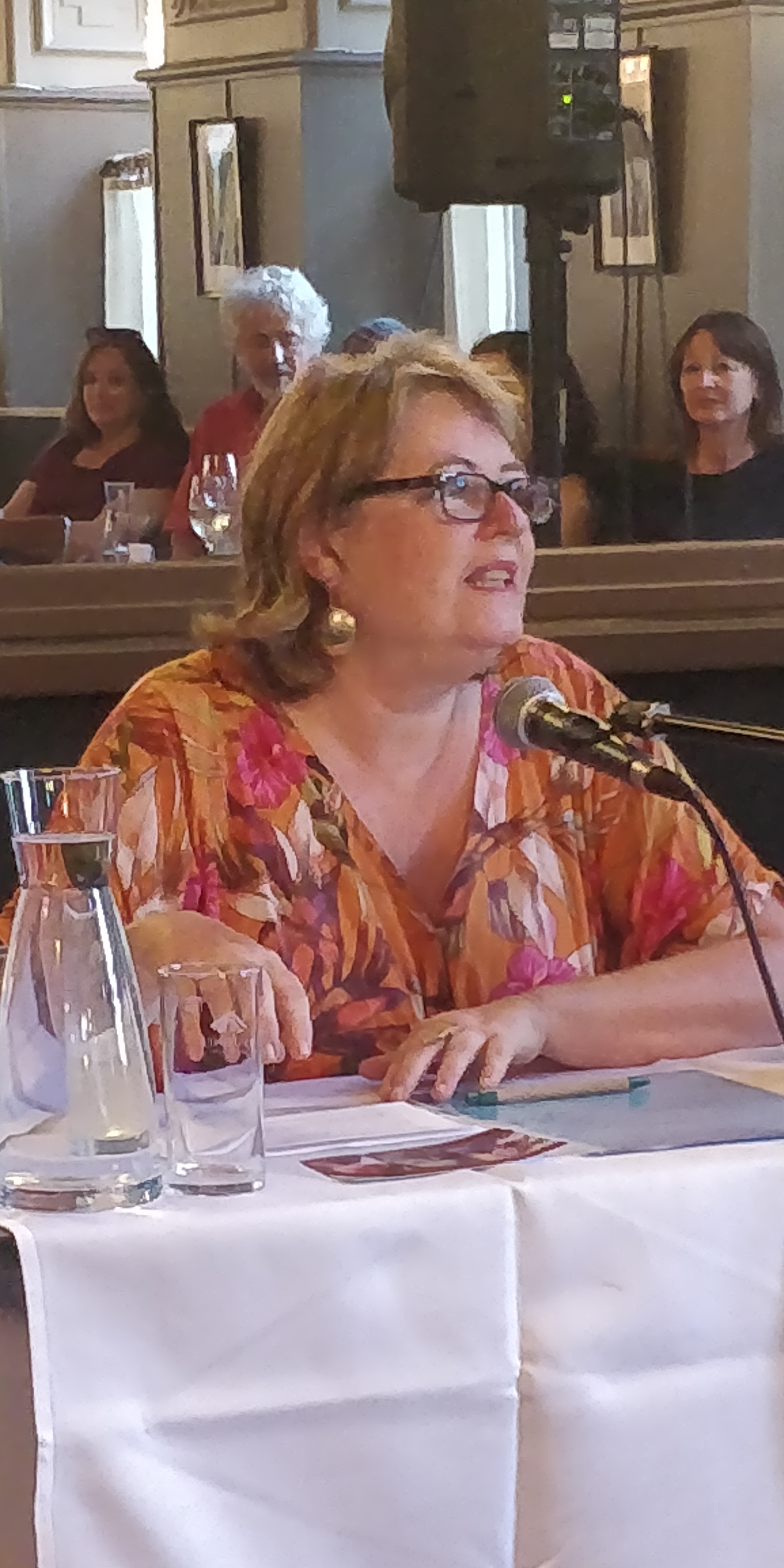 Angelika Krabacher
