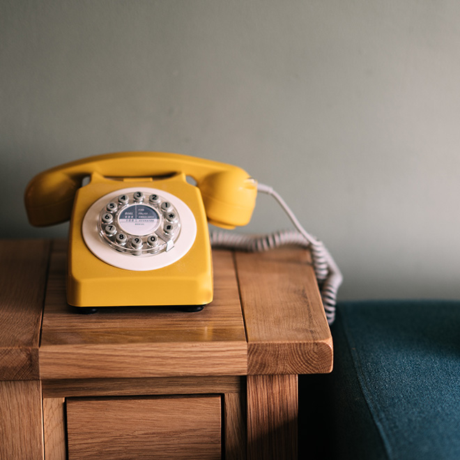 Foto: gelbes Telefon