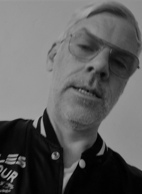 (c) Karl Holmqvist
