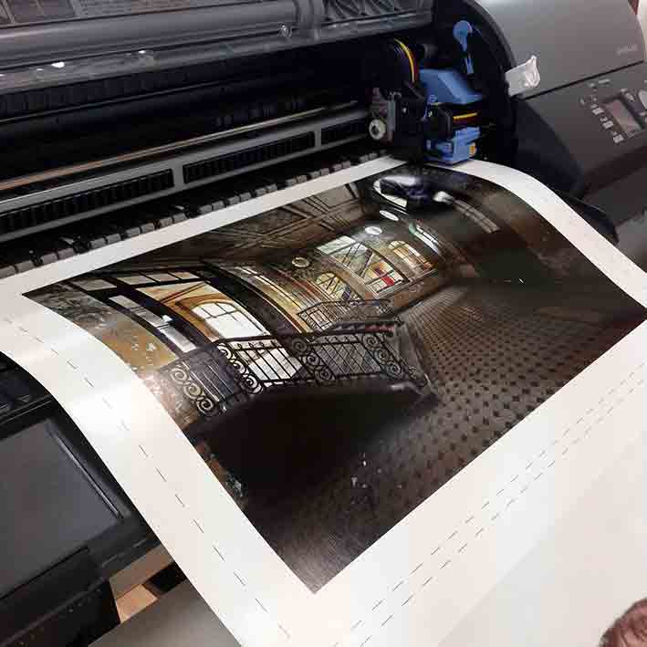 Die LargeFormat-Printer der neuesten Generation (Canon) drucken bis zu 1,60 Meter Breite 