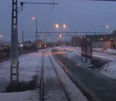 Trondheim Ein trüb-nasser Februarmorgen im Bahnhof Trondheim S – km 0