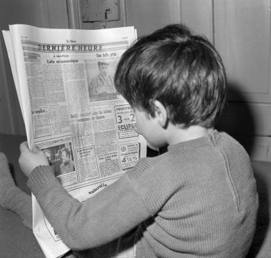 „Haben Sie Platz für ein Krokodil?“ So beginnt die Annonce, die der spätere Genfer Soziologie-Professor und sozialdemokratische Nationalrat Jean Ziegler am 23. Januar 1967 in der Genfer Zeitung „La Suisse“ schaltete. Ziegler, damals Gemeinderat, schrieb weiter, dass das Krokodil billig abzugeben sei, „vorausgesetzt, dass ihm nachher ein entsprechender Lebensraum zugewiesen werden kann“. Ziegler gab sich selbst als Besitzer des Tiers aus. Freunde aus der Elfenbeinküste hätten es ihm geschenkt. Es sei heute anderthalb Meter lang und habe einen „verträglichen Charakter“. Es werde aber vermutlich bis zu vier Meter lang.

Am Schluss heisst es in der Annonce: „Man sehe bitte von voreiligen Angeboten ab.“ Ob Angebote eingegangen sind, ist nicht überliefert. Jean Ziegler war am Freitag nicht erreichbar. (Foto: Keystone/Str)
