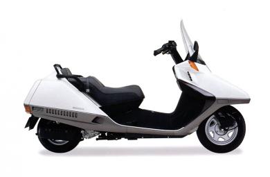 Hoffmann_184 1986 stellte Honda die Helix vor und war mit diesem Konzept dem Markt um etwa 20 Jahre voraus.