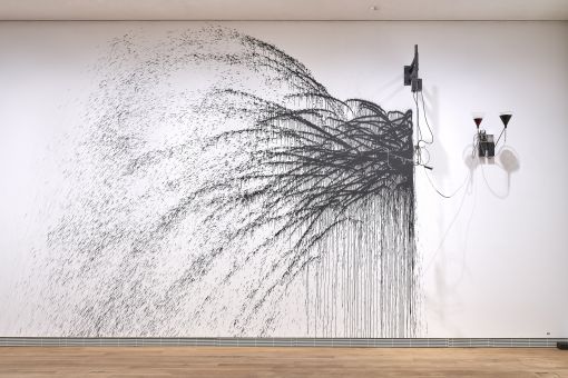 Horn, Amants Installationsansicht Rebecca Horn: Les Amants, 1991, Rebecca Horn Collection, © 2019 Museum Tinguely Basel, Foto: Daniel Spehr, für die Werke © Rebecca Horn/Pro Litteris, Zürich