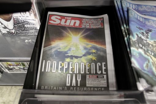 Brexit 23. Juni: 51,98 Prozent der stimmenden Britinnen und Briten votieren für einen Austritt des Vereinigten Königreichs aus der EU („Brexit“).
