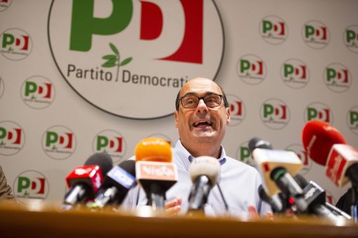 Nicola Zingretti Von ihm hängt jetzt viel ab: Nicola Zingaretti, der Chef der Sozialdemokraten, am Sonntag vor Journalisten in Rom. (Foto: Keystone/EPA)