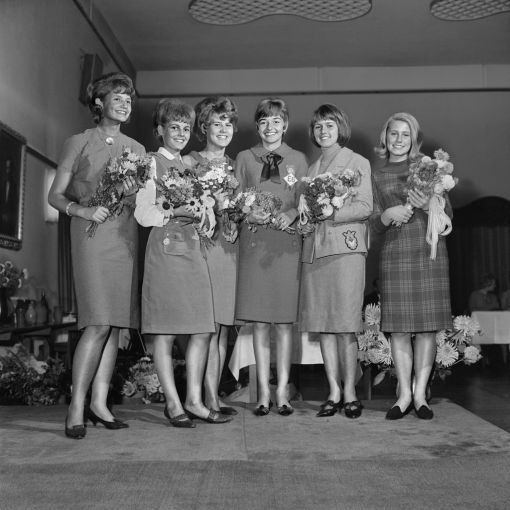 Elmer Girls Die sechs Gewinnerinnen der Vorausscheidung zum Elmer Girl 1965. Christine Zingg, die Zweite von links, wird im darauffolgenden Jahr zum Elmer Girl gewählt. (Foto: Keystone/Photopress-Archiv/Krebs)