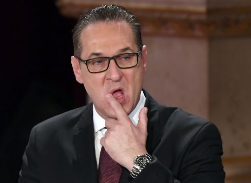 Heinz Christian Strache Abgestraft: Heinz Christian Strache am Wahlabend (Foto: Keystone/APA/Helmut Fohringer)