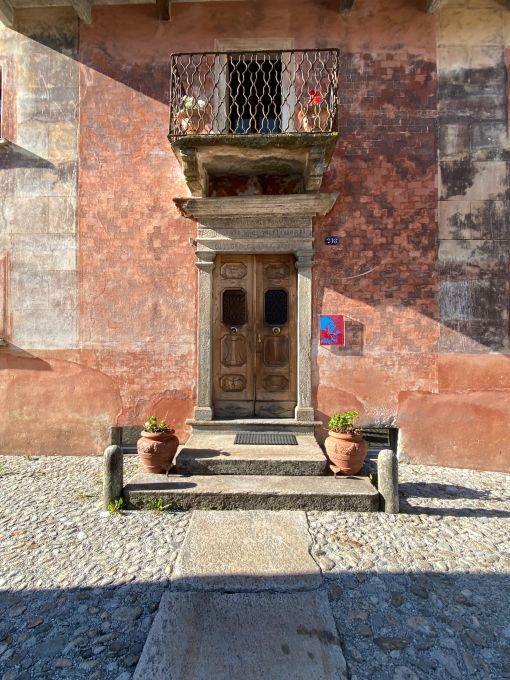 Palazzo Castelmur Eingang des Palazzo Castelmur mit Inschrift