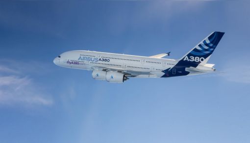 Airbus A380 Aus für den A380. Der Airbuskonzern gibt bekannt, dass das prestigeträchtige Grossraumflugzeug ab 2021 nicht mehr gebaut wird. Grund dafür ist die schwache Nachfrage. Für die Airlines ist der A380 zu teuer und nicht wirtschaftlich. Bis Anfang 2019 wurden 234 Stück ausgeliefert. Der A380-800 kann 544 Passagiere befördern. (Foto: airbus.com)
