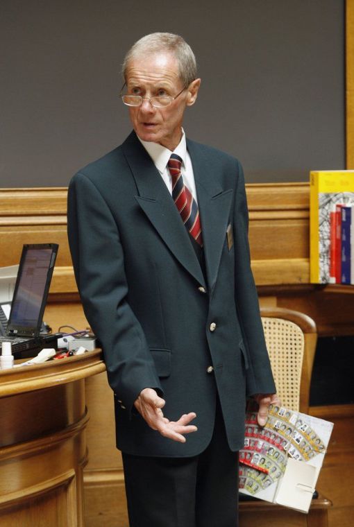 Fritz Chervet Fritz Chervet an seinem letzten Arbeitstag im Bundeshaus am 24. September 2007. (Foto: Keystone/Alessandro della Valle)