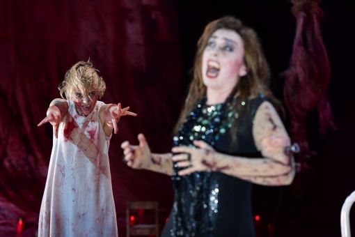 Nicholis, Ursula Hesse von den Steinen Rachel Nicholls (Elektra), Ursula Hesse von den Steinen (Klytämnestra) © Sandra Then