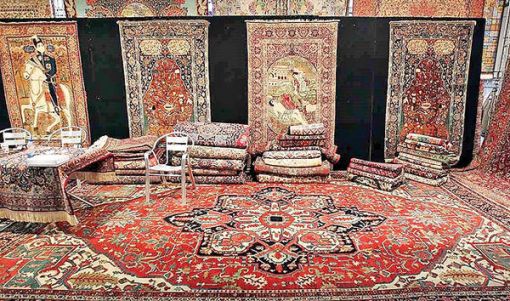 Perserteppiche Der Export von handgeknüpften Perserteppichen ist sehr stark gesunken – etwa zwei Millionen Iranener und Iranerinnen sind in der Teppichindustrie beschäftigt
