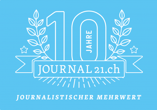 Journal21.ch Am 10. September 2010 ist Journal21.ch zum ersten Mal aufs Netz gegangen. Seither haben wir weit über zehntausend Artikel und etwa 5’000 Fotos und Bilder veröffentlicht. Zu unserem Autorenstamm gehören rund 80 erfahrene Journalistinnen und Journalisten. Wir wollen unsere teils jahrzehntelange Erfahrung, unser Beziehungsnetz und unser Wissen einem interessierten Publikum zur Verfügung stellen. Wir wollen versuchen, die heute immer komplexer werdenden Ereignisse verständlich zu machen und sie in den Zusammenhang zu stellen. Wir jagen nicht News und Eintagsfliegen nach, sondern konzentrieren uns auf Analysen, Kommentare und Hintergrundberichte. Wir werden von Tausenden gelesen.