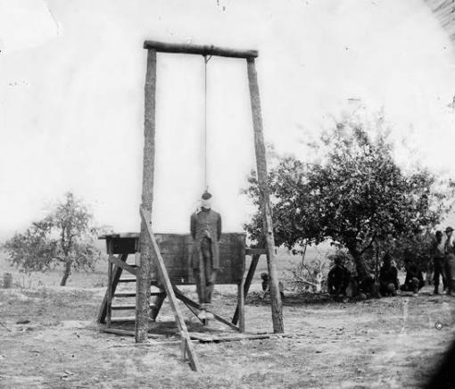 Exekution von William Johnson in  Petersburg (Virginia). Aufgenommen am 20. Juni 1864 von Timothy O&#039;Sullivan. Johnson war ein schwarzhäutiger Soldat, der von den Unionstruppen desertierte und sich offenbar an einer weissen Frau verging.