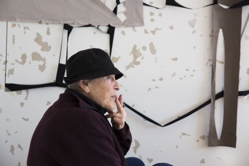 Marion Baruch in ihrem Haus in Gallarate. Foto Noah Stolz