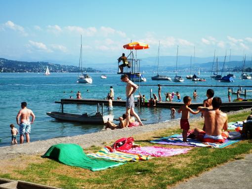 Mythenquai Sonntag, 4. August, Zürich (Bild: Helmut Scheben)