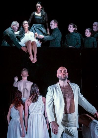 Foto: Ian Whalen Xavier Sabata, Cecilia Wretemark (Tänzerin Euridice), Tatjana Schneider (Euridice), Tanzkompanie und Chor | Foto: Ian Whalen