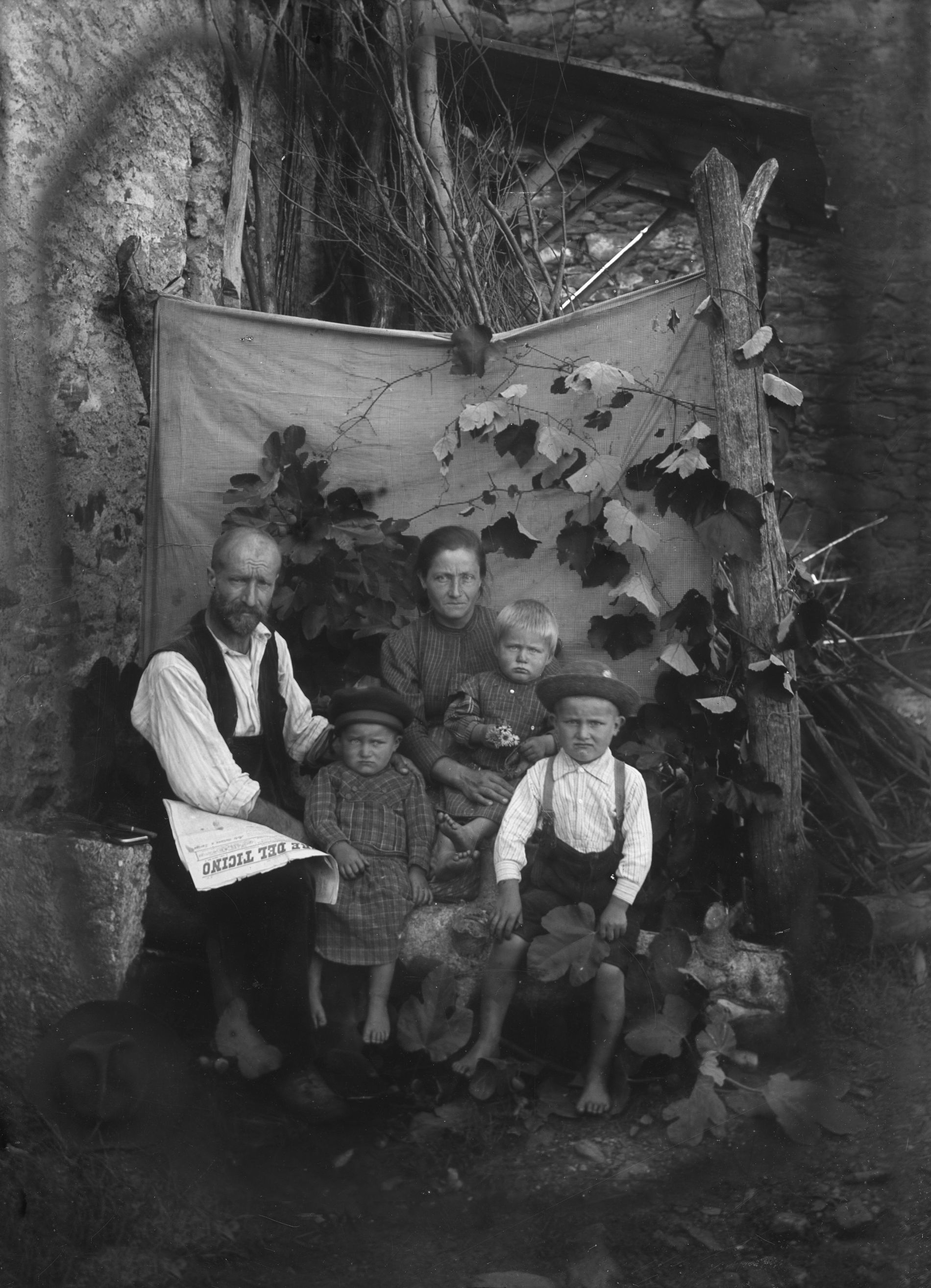 Familienporträt, Bleniotal, © Fondazione Archivio Fotografico Roberto Donetta, Corzoneso