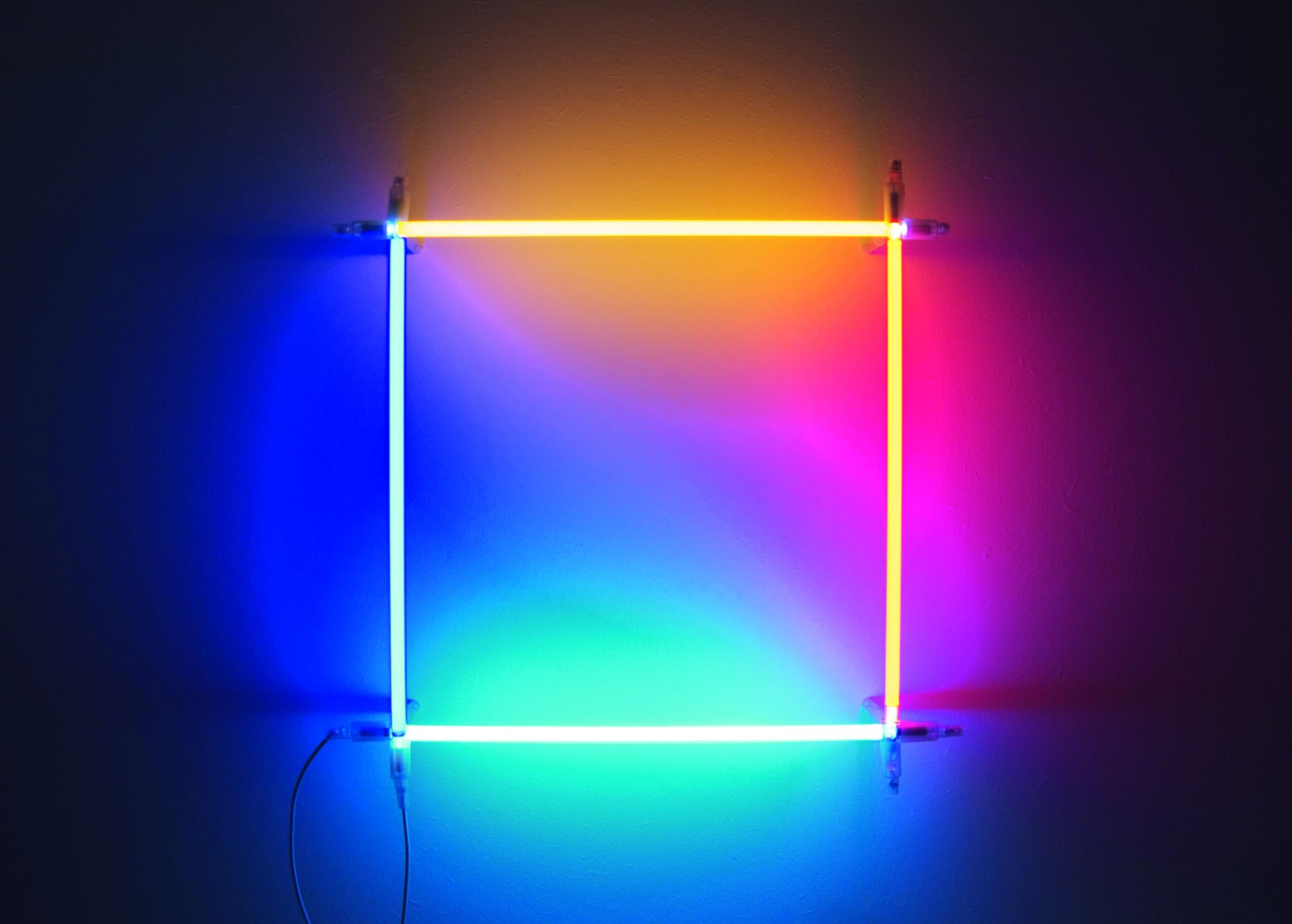 Christian Herdeg: Neon/Argon Square, 2011, Courtesy the artist

