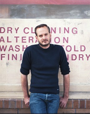 Jonas Lüscher, geb. 1976, ein Schweizer und deutscher Schriftsteller und Essayist. Er war Stoffentwickler und Dramaturg in der Münchner Filmwirtschaft, wissenschaftlicher Mitarbeiter am Institut Technik-Theologie-Naturwissenschaften (TTN) der LMU München, arbeitete als Ethiklehrer an der Staatlichen Wirtschaftsschule München/ Pasing und an der ETH Zürich. Seine Novelle Frühling der Barbaren wurde 2013 mit mehreren Preisen ausgezeichnet und euphorisch besprochen.

Jonas Lüscher, b. 1976, is a Swiss and German writer and essayist. He developed material and was a dramatic advisor in the Munich film industry, academic and associate at the Institute of Technology-Theology-Sciences (TTN) at the University of Munich; he worked as an ethics teacher at the State Business School in Munich/Pasing and at the ETH Zurich. His novella, Frühling der Barbaren won several prizes in 2013 and attracted rave reviews.