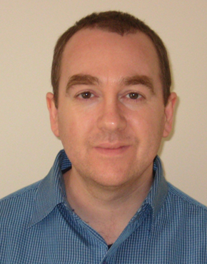 Tony Malone ist Literaturkritiker und Blogger mit der Website Tony’s Reading List.

Tony Malone is literary critic and writer, his Website: Tony’s Reading List.

