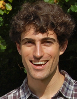 Sam Sedgman ist Schriftsteller und Redakteur in London. Er war bis Januar 2015 Digitaler Produzent und Redakteur bei Free Word Centre. Zuvor arbeitete er im Digitale Medien Team des National Theatre und als freiberuflicher Contentproduzent für Kunstbetriebe im ganzen Land. Außerdem gehört er zum Kernteam des London Playwrights Blog.

Sam Sedgman is a writer, editor and digital content producer based in London. He was the Digital Producer and Editor at Free Word Centre until January 2015. He has previously worked in the digital media team of the National Theatre, and as a freelance content producer for arts organisations up and down the country. He also edits the London Playwrights Blog.