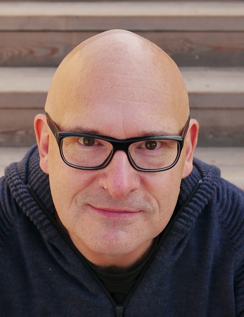 Mischa Zickler ist ein österreichischer Autor und Fernsehproduzent. Er war Programmchef der Radiokette FM4, Regisseur der Sendungen von Stermann & Grissemann und arbeitete für RTL, ProSieben und zuletzt als Unterhaltungschef von SAT.1.