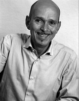 Hans-Gerd Koch, born 1954, German literary critic and editor. He works at the University Wuppertal.

Hans-Gerd Koch, geboren 1954, Deutscher Literaturkritiker- und vermittler. Er ist in der Kafka-Forschungsstelle Wuppertal tätig.