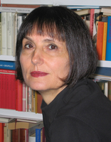 Ilma Rakusa is a Swiss writer and translator. She was born in Rimavská Sobota, Slovakia, to a Hungarian mother and a Slovenian father, and spent her childhood in Budapest, Ljubljana and Trieste. From 1965–1971 she studied Slavic Languages and Literature, and Romance Languages and Literature in Zürich, Paris and St. Petersburg, and in 1971 she was awarded a doctorate for her dissertation on the 'Theme of Loneliness in Russian Literature'. Since 1977 she has been a lecturer at the University of Zürich, and also a freelance writer, translator and journalist (for the Neue Zürcher Zeitung, Die Zeit etc). She lives in Zürich.

Ilma Rakusa ist eine schweizer Schriftstellerin und Übersetzerin. Sie wurde in der Slowakei, in Rimavská Sobota, geboren. Ihre Mutter war Ungarin, ihr Vater Slowene, daher verbrachte sie ihre Kindheit in Budapest, Ljubljana und Triest. Von 1965-1971 studierte Rakusa Slawistik und Romanistik in Zürich, Paris und St. Petersburg. 1971 erhielt sie ihren Doktortitel für die Dissertation über "Das Thema Einsamkeit in der russischen Literatur". Seit 1977 ist sie Dozentin an der Universität Zürich und freie Schriftstellerin, Übersetzerin und Journalistin (für die NZZ). Sie lebt in Zürich.

Participant of the European Literature Days 2015. 
Teilnehmerin der Europäischen Literaturtage 2015. 
