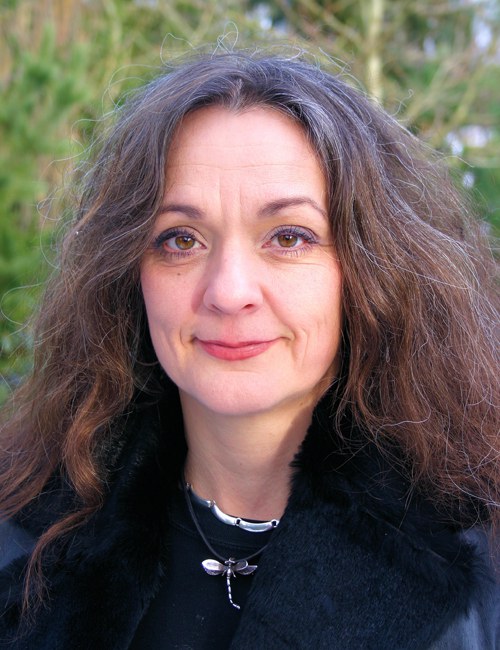 Theresa Schillab is an educational scientist at Aarhus University. Her specialist research interests are the philosophy of science, communicative behaviour and the neurosciences.