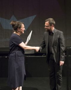 Ulrike Syha mit Laudator Andreas Jüttner