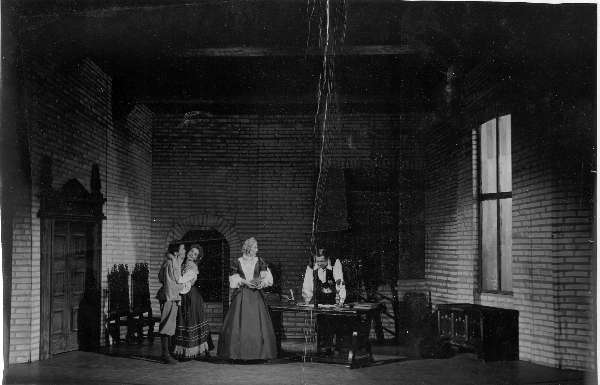 Szenenfotos aus "Der Schelm von Limburg", Stadttheater Klagenfurt, 1954