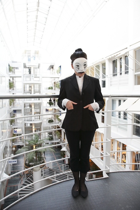 Inteference, Kista: Schauspieler